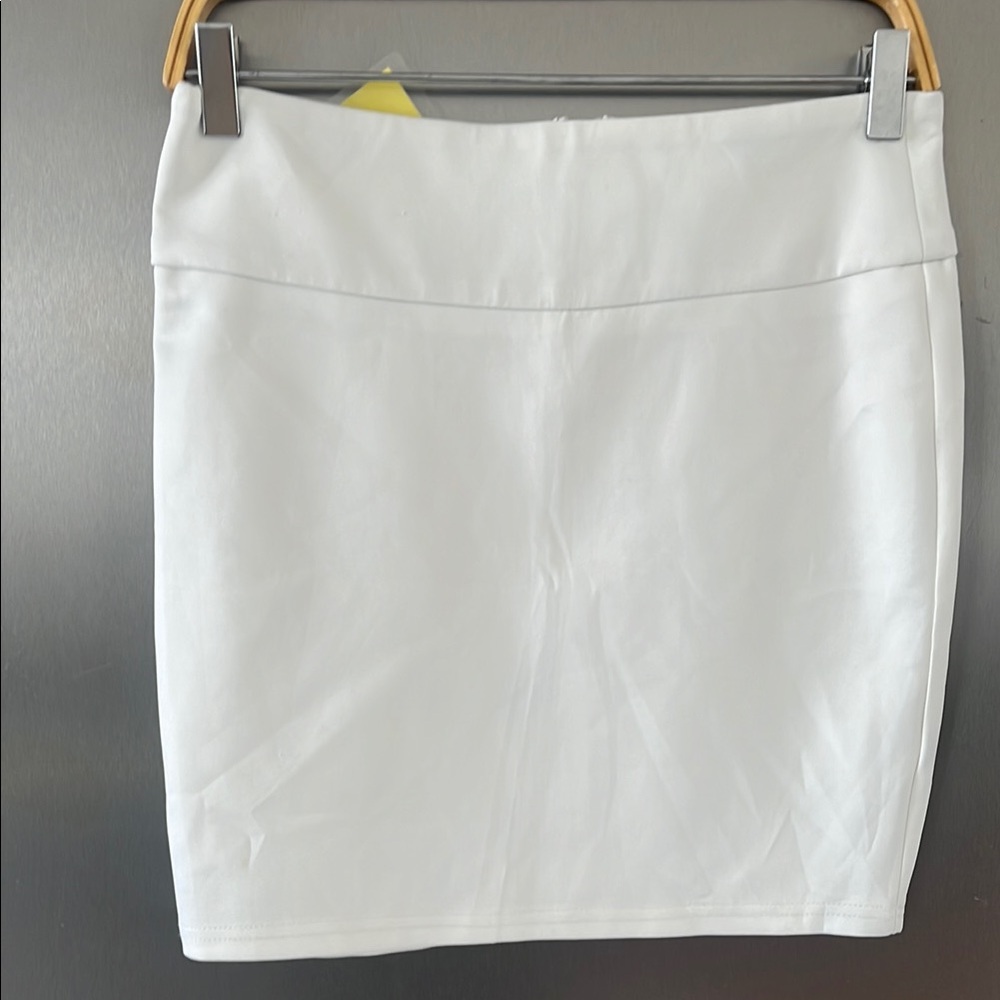 Elegant White Women's Skirt